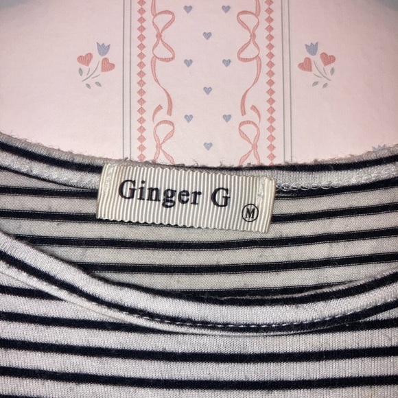 Casual 3/4 sleeve shirt perfect for work/school! Size medium - Picture 3 of 4